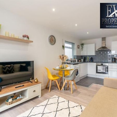 Charming Cosy Getaway Ideal For Leisure & Business Southampton Eksteriør billede