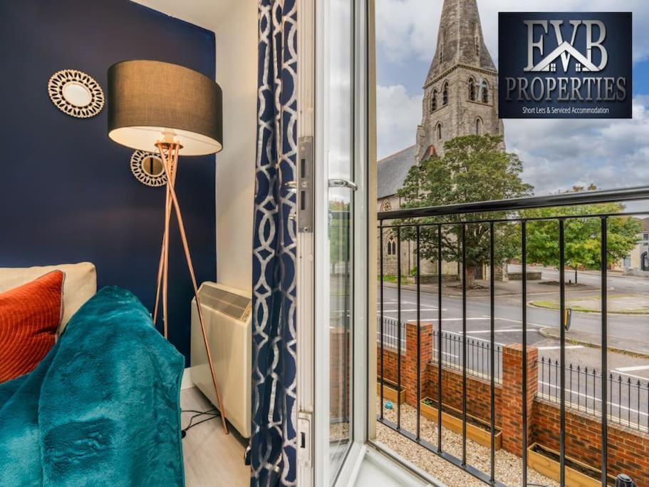 Charming Cosy Getaway Ideal For Leisure & Business Southampton Eksteriør billede